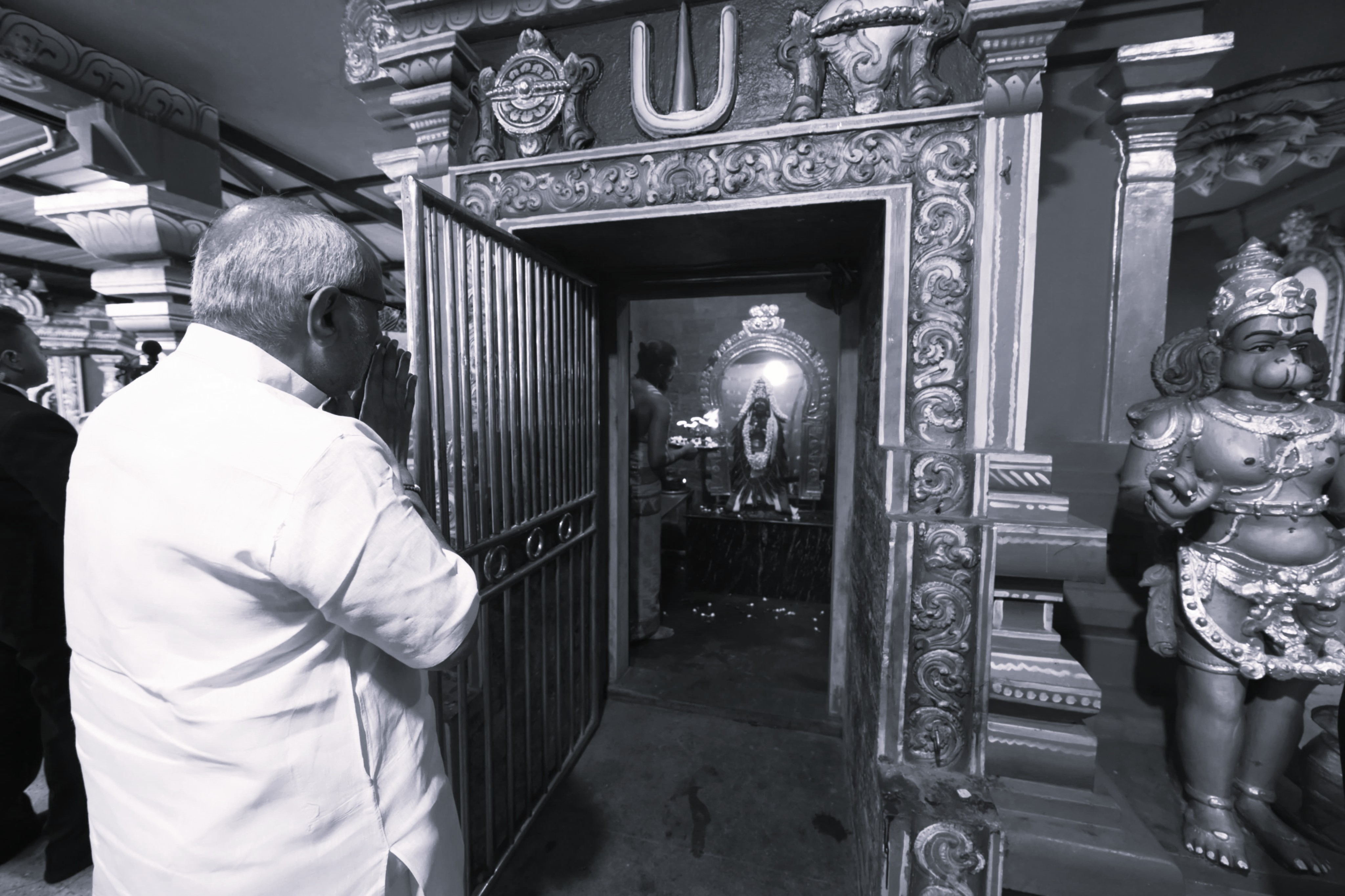 శ్రీలంకలో భారత గృహ ప్రాజెక్ట్‌: లబ్ధిదారులతో ఉపరాష్ట్రపతి సి.పి.రాధాకృష్ణన్ భేటీ