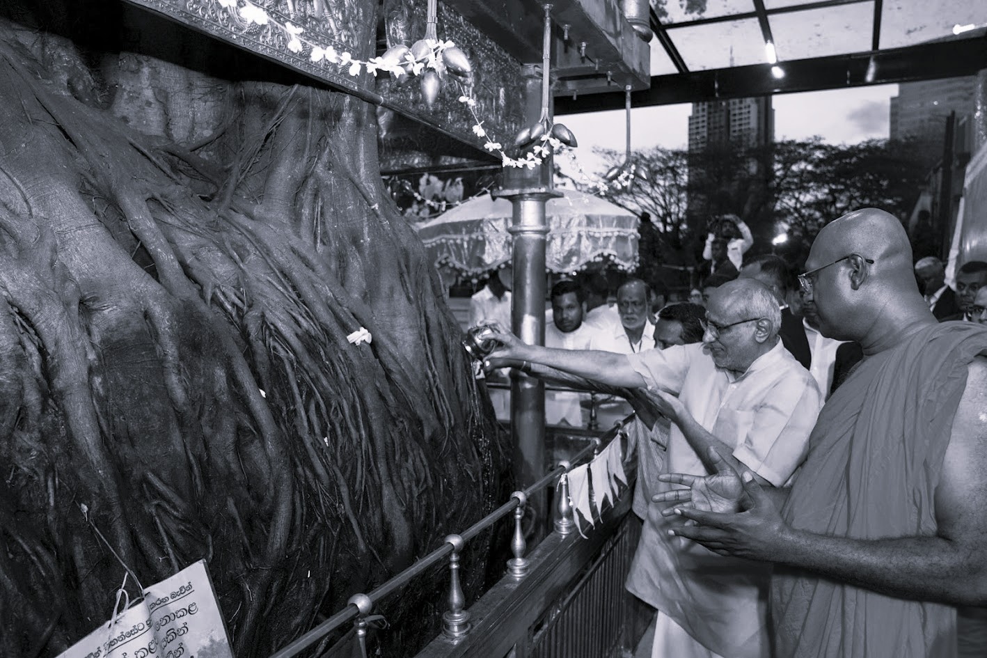 శ్రీలంకలో భారత గృహ ప్రాజెక్ట్‌: లబ్ధిదారులతో ఉపరాష్ట్రపతి సి.పి.రాధాకృష్ణన్ భేటీ