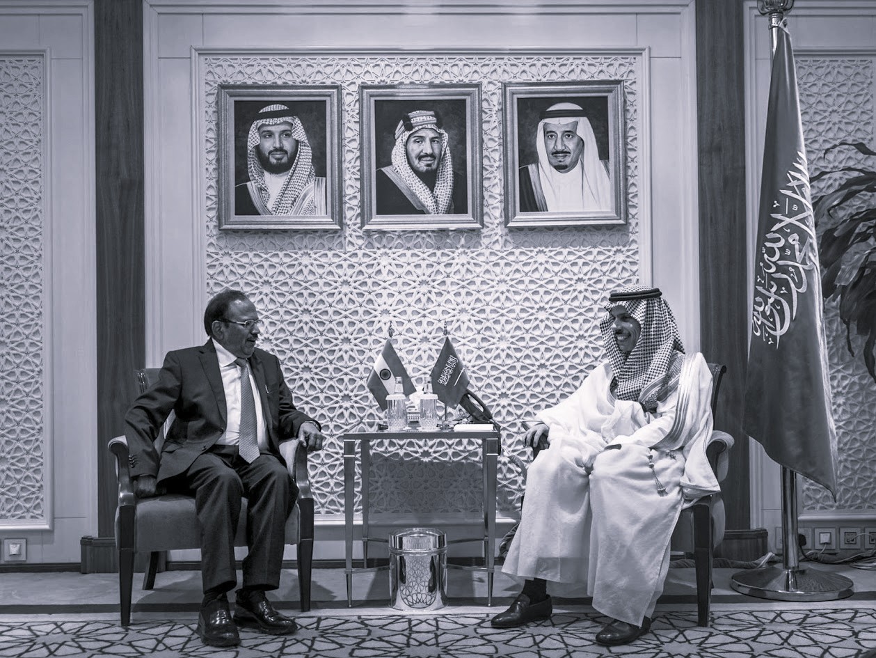 సౌదీ అరేబియాలో ఎన్‌ఎస్‌ఏ అజిత్ దోవల్ పర్యటన