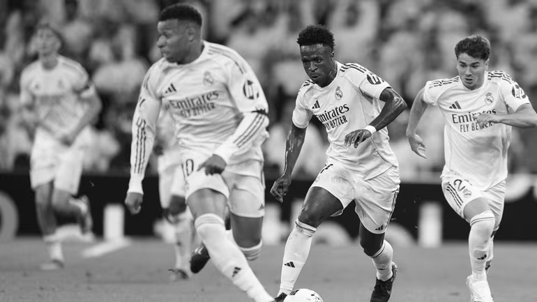 Thauvin Shines as Lens March Into French Cup Football Final With 4-1 Win