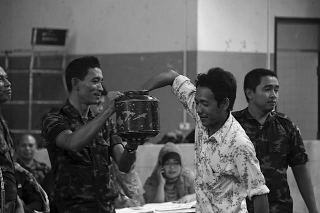 Red or Black Fate: Cambodia Plans Lottery Draft for Young Men After Thailand Border Clashes