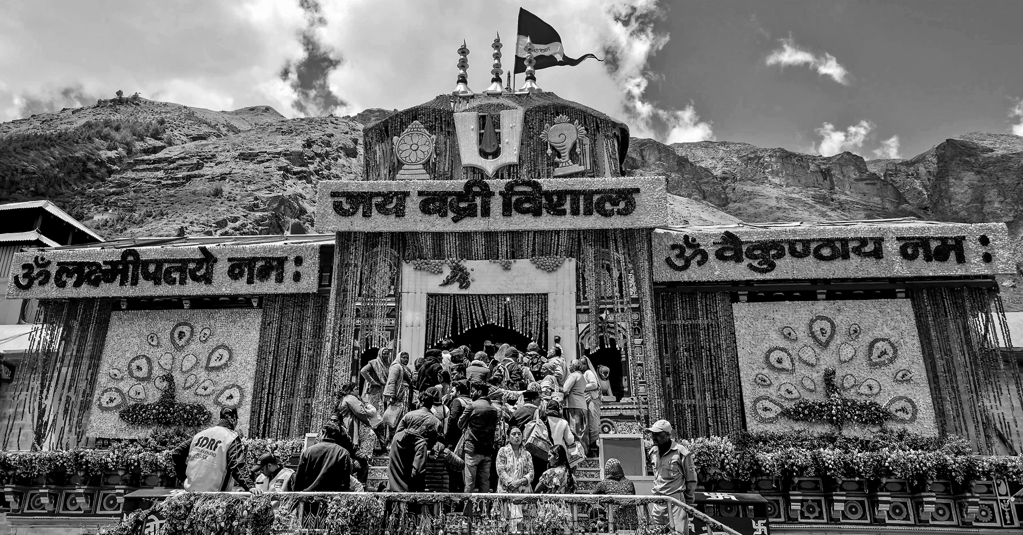 Nearly 3 Lakh Pilgrims Visit Char Dham Shrines in First Week of Yatra