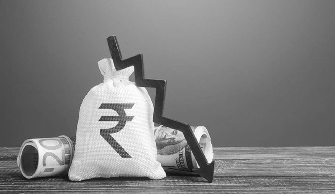 Rupee Falls to Fresh Record Low of 95.20 Against US Dollar in Early Trade