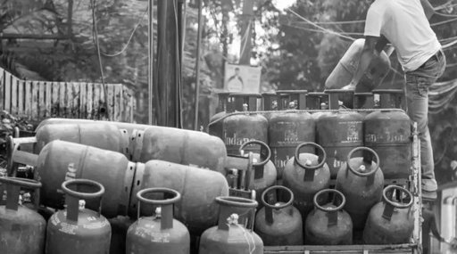 Govt Bites the Bullet on Commercial LPG With Rs 1000 Spike! Petrol, Diesel Next?