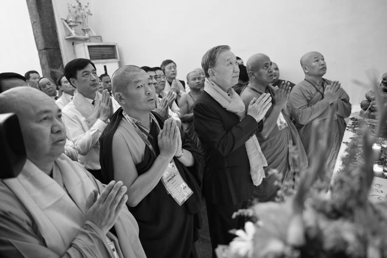 Vietnam President To Lam Meditates at Bodh Gaya Ahead of Key Talks With PM Modi