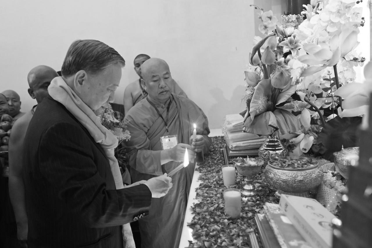 Vietnam President To Lam Meditates at Bodh Gaya Ahead of Key Talks With PM Modi