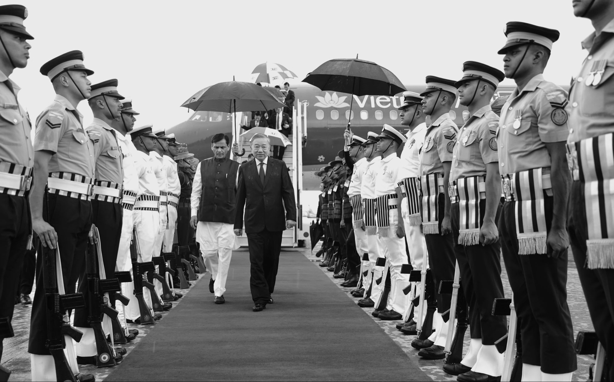 Bihar CM Welcomes Vietnamese President To Lam In Gaya Ji On State Visit
