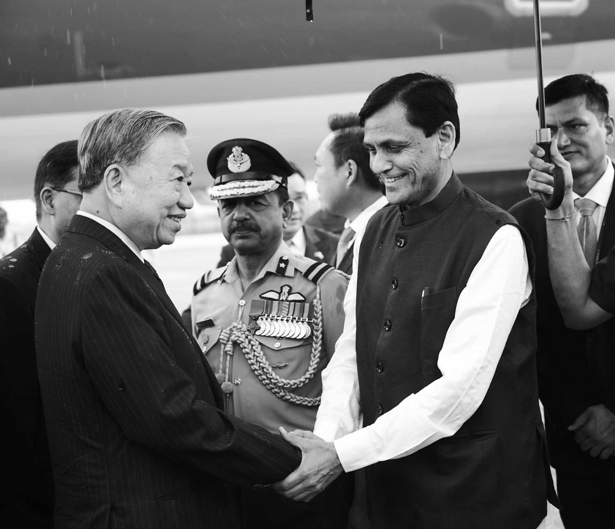 Bihar CM Welcomes Vietnamese President To Lam In Gaya Ji On State Visit