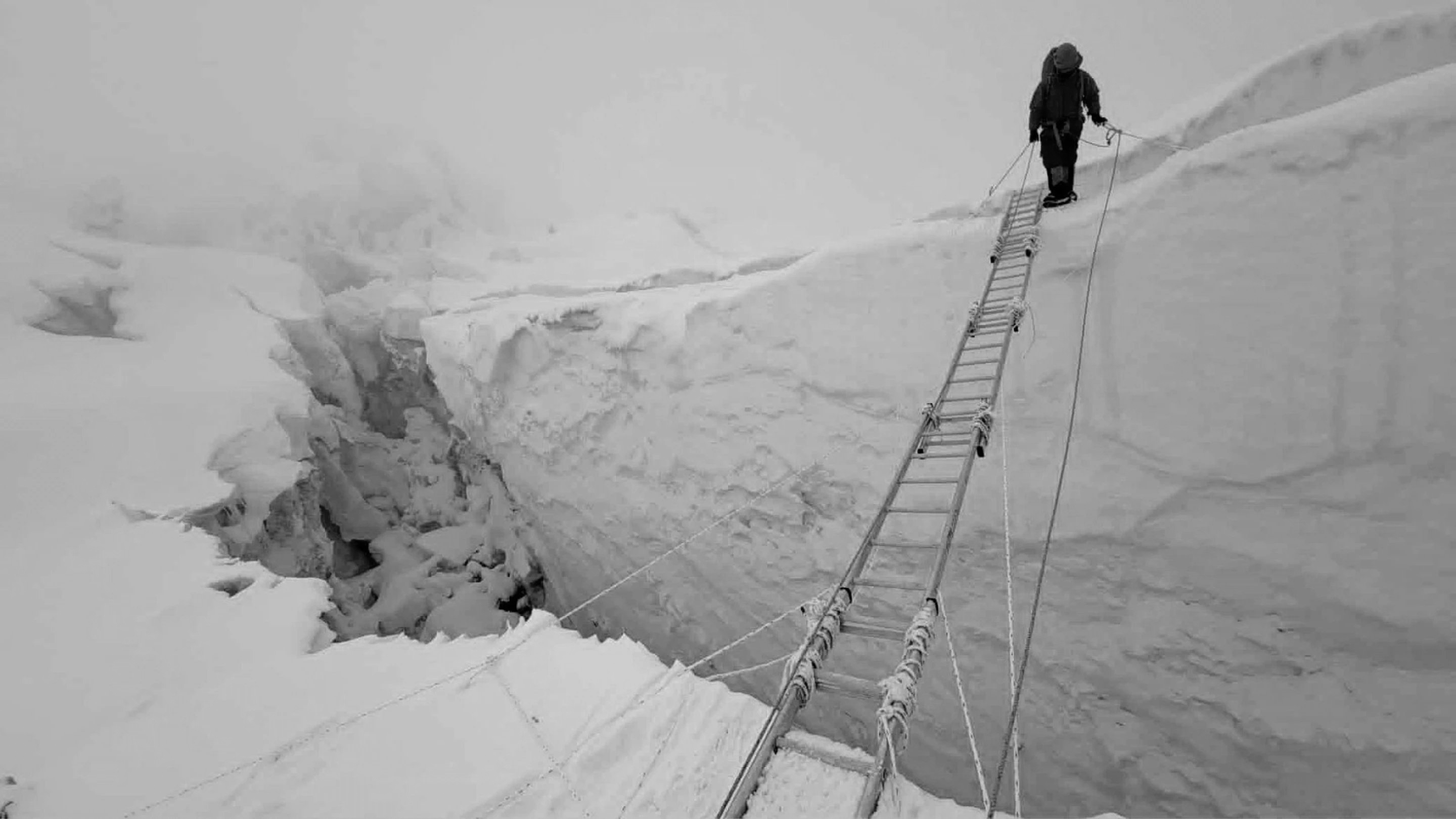 Mount Everest Season Opens Late as Climbers Brave Dangerous Icefall