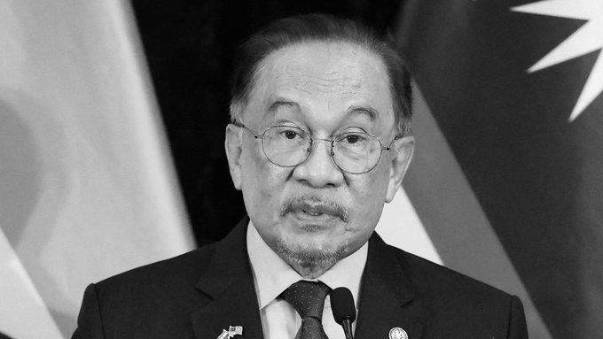 Malaysia PM Anwar Ibrahim Congratulates Vijay, Highlights Deep Tamil Nadu Ties