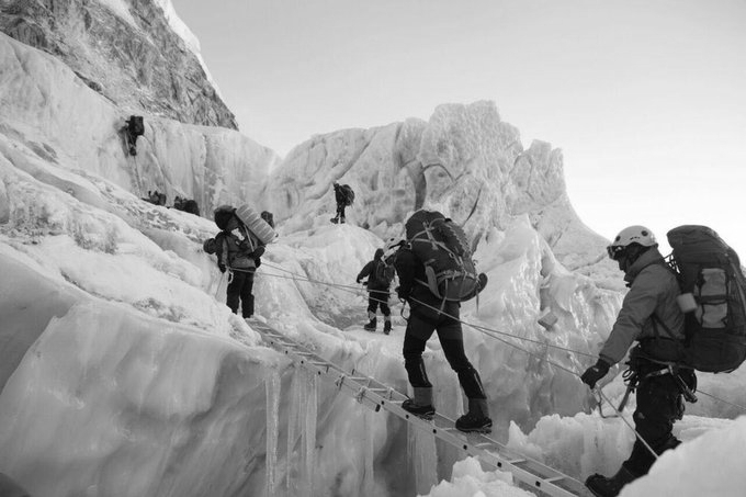 Nepali Rope-Fixing Team Opens Mount Everest Climbing Route for 2026 Spring Season