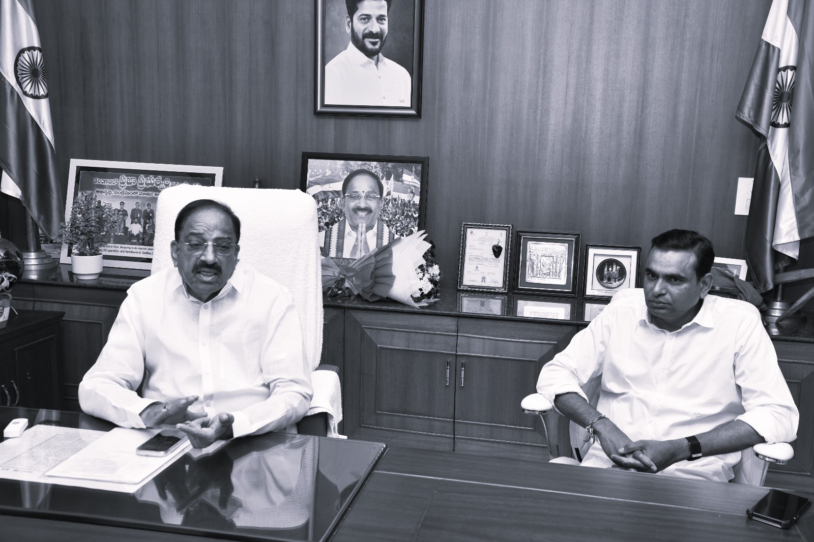 మొక్కజొన్న కొనుగోళ్లలో వేగం పెంచాలి: మంత్రి తుమ్మల నాగేశ్వరరావు