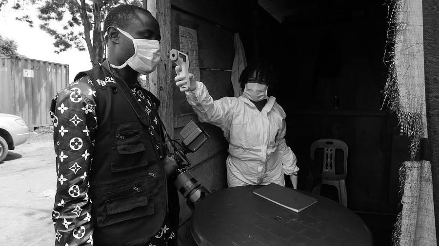 Congo’s Ebola Crisis Spirals as Angry Crowds Storm Hospitals and Cases Cross 900
