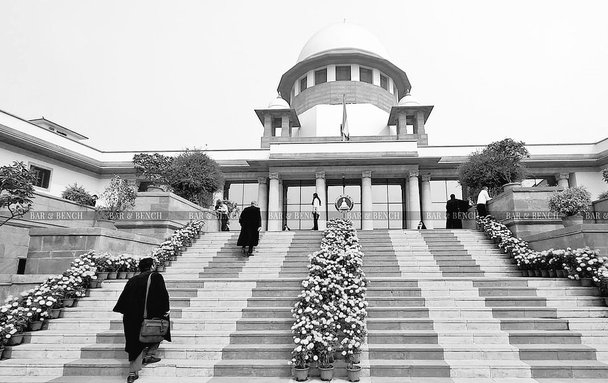 SC Seeks Centre’s Response On PIL For Ban On Child Employment In Orchestras, Spas