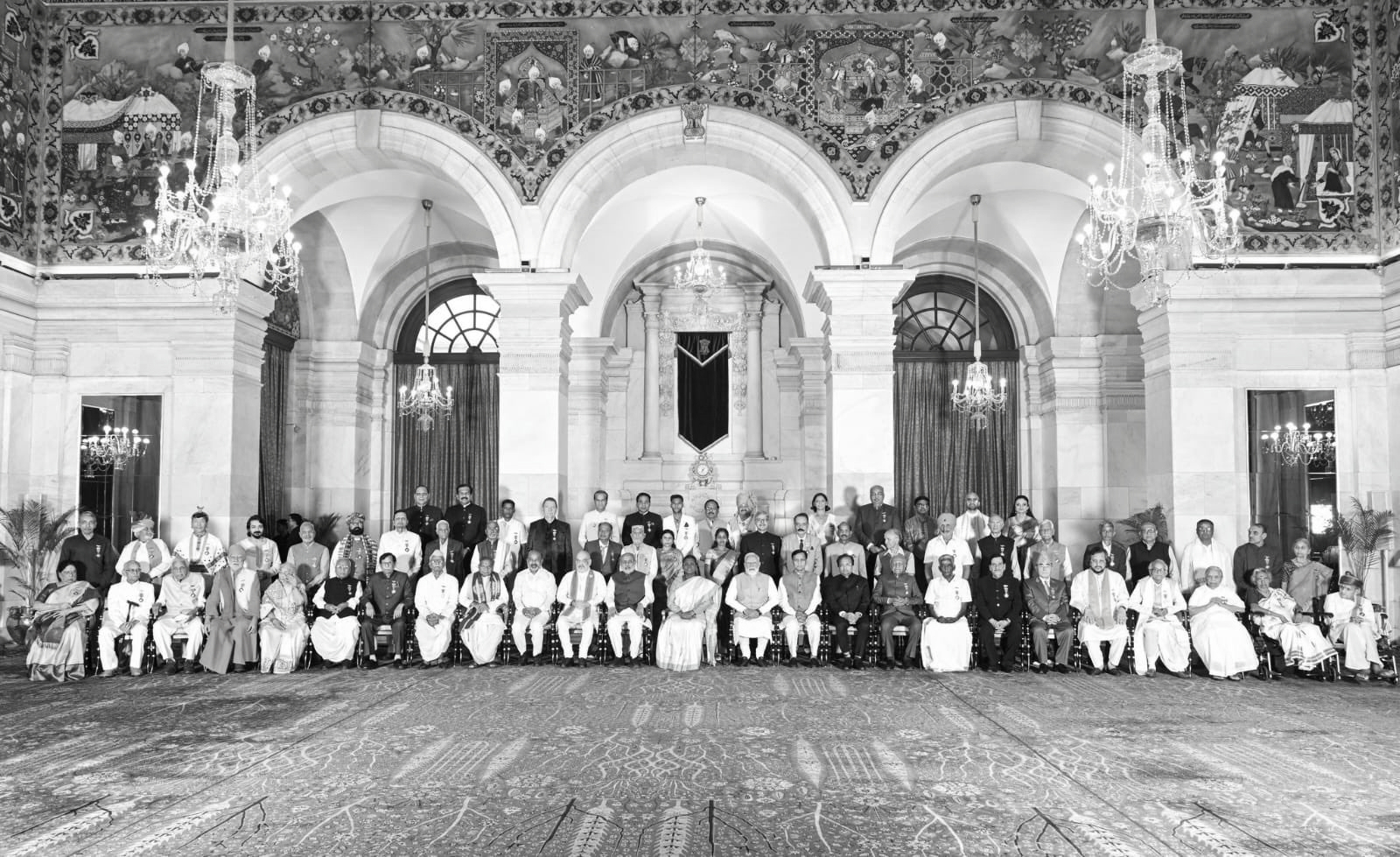 Padma Awards 2026! President Murmu Confers Prestigious Honours at Rashtrapati Bhavan Ceremony