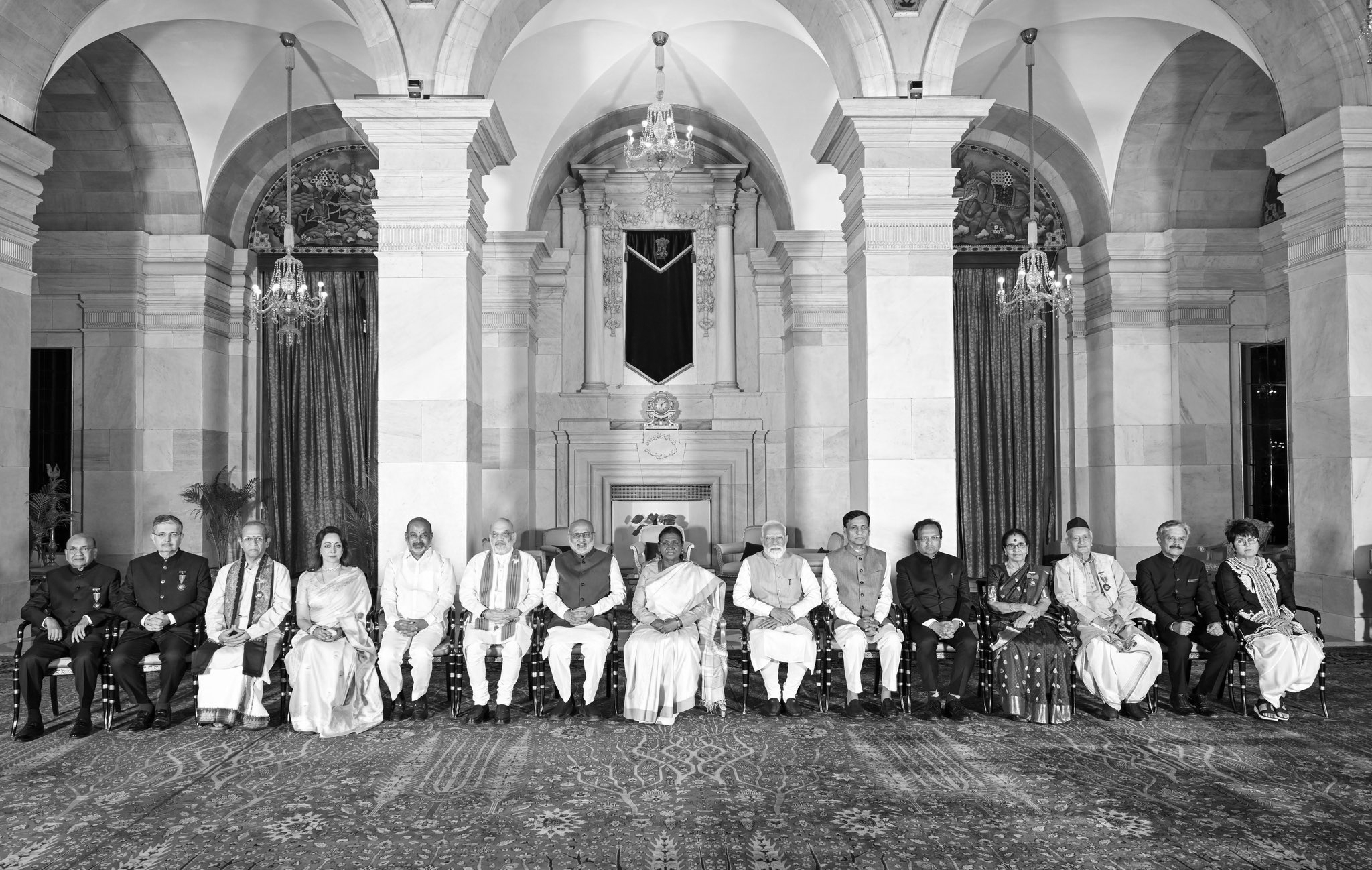 Padma Awards 2026! President Murmu Confers Prestigious Honours at Rashtrapati Bhavan Ceremony