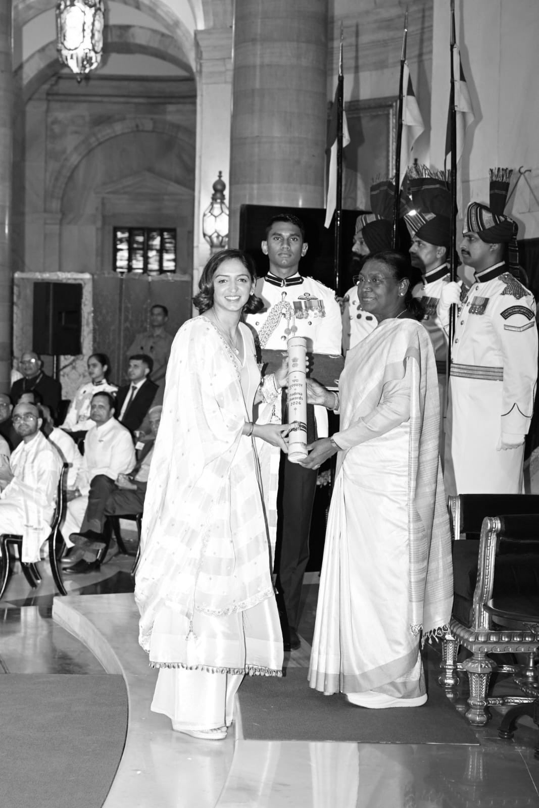 Padma Awards 2026! President Murmu Confers Prestigious Honours at Rashtrapati Bhavan Ceremony