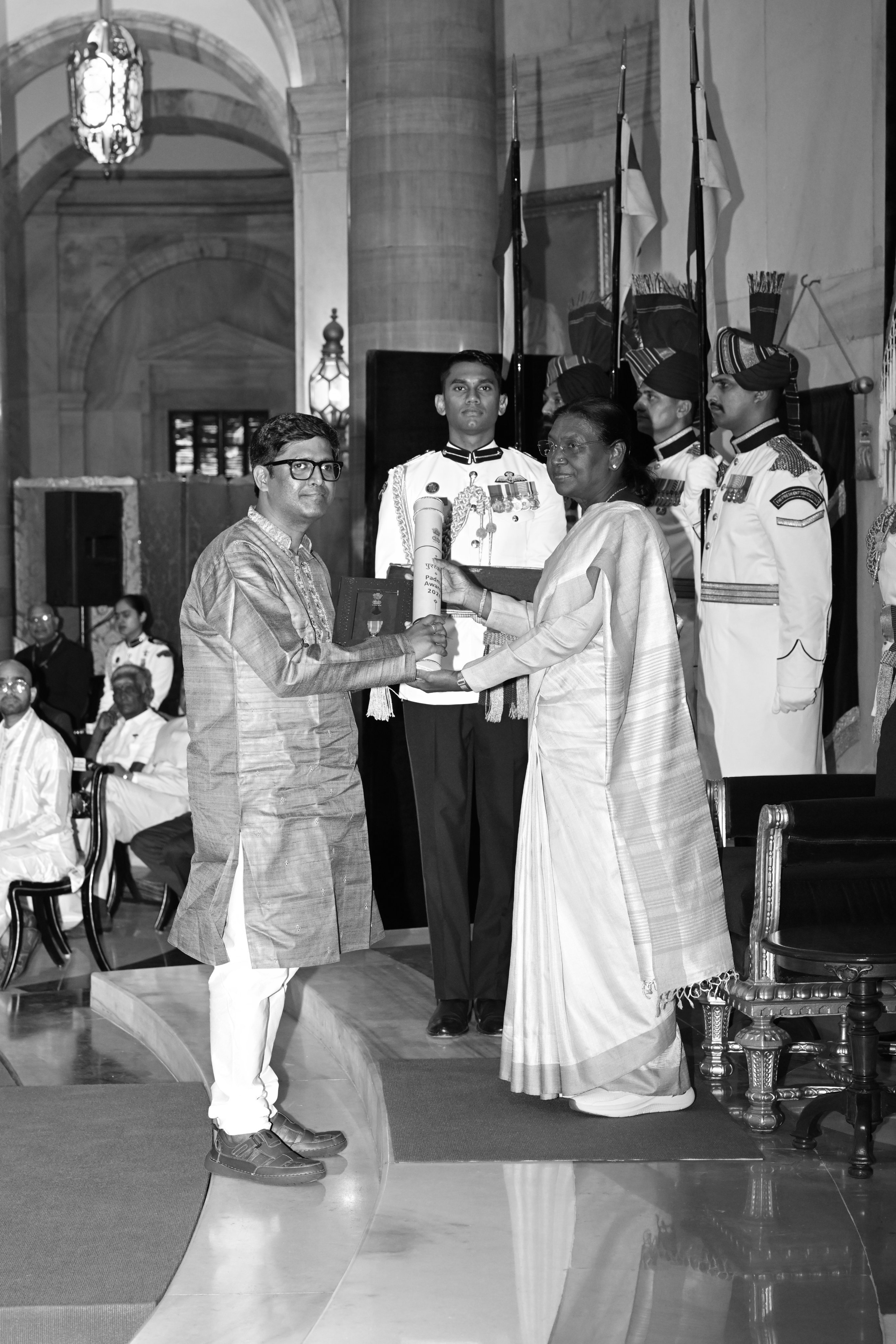 Padma Awards 2026! President Murmu Confers Prestigious Honours at Rashtrapati Bhavan Ceremony