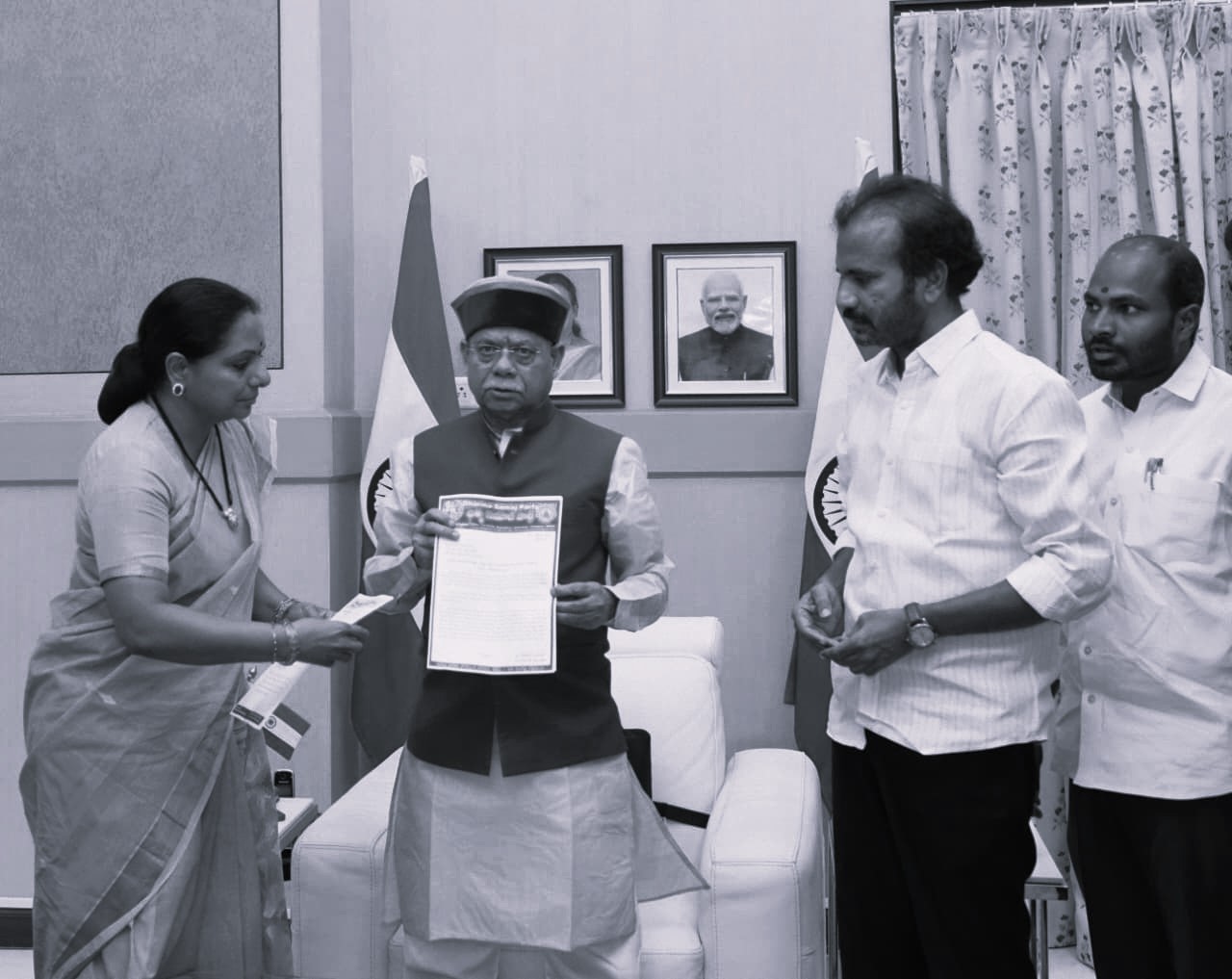 Kavitha Demands Fair Compensation for RRR and Industrial Park Victims