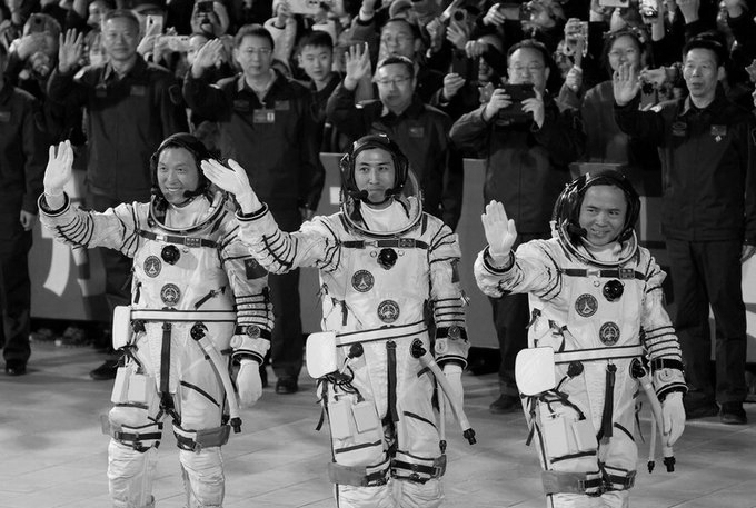 China’s Shenzhou-21 Crew Returns After Seven-Month Space Mission