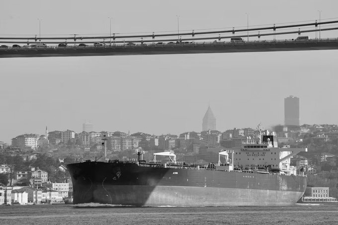 Drones Hit 3 ‘Shadow Fleet’ Oil Tankers Off Turkiye’s Black Sea Coast