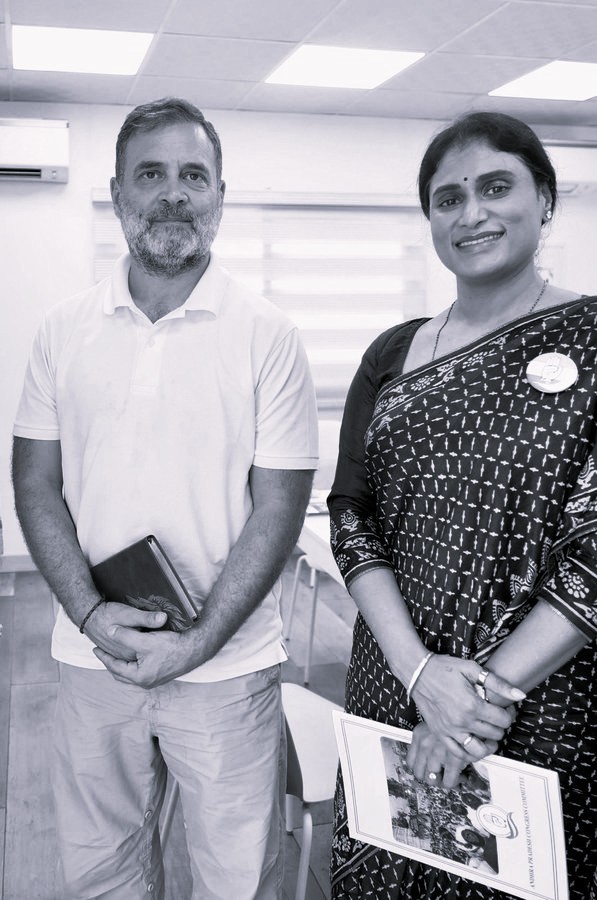 YS Sharmila Holds Key Talks With Rahul Gandhi in Delhi