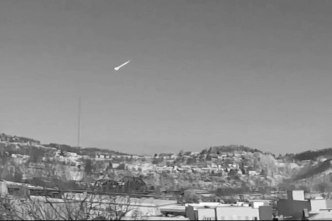 Meteor Explodes Over US With Blast Equivalent to 300 Tons of TNT