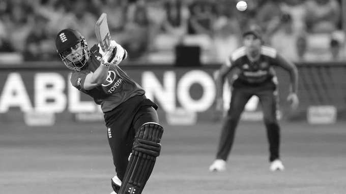 England Beat India by 26 Runs to Level Women’s T20I Series 1-1