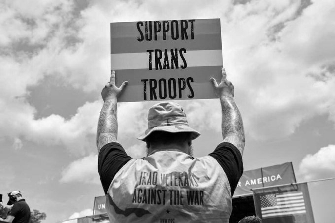 US Appeals Court Rules Pentagon’s Transgender Military Ban Unlawful, Keeps Policy in Force