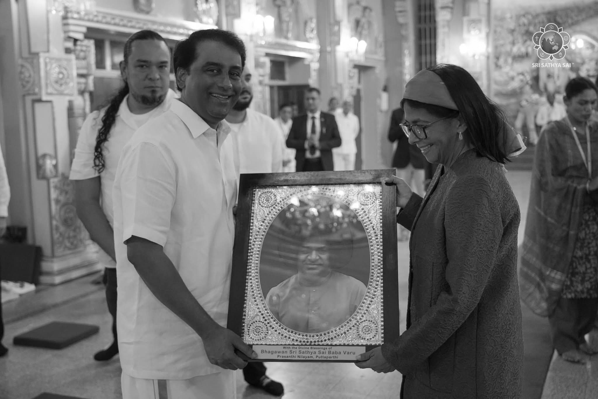 Venezuela’s Acting Prez Delcy Rodríguez Prays at Sri Sathya Sai Baba Mahasamadhi in Puttaparthi on Final Day of India Visit