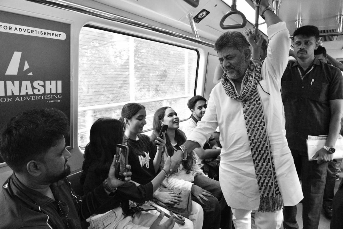 CM Shivakumar Takes Metro to Kanakapura, Begins Gratitude Tour in Constituency