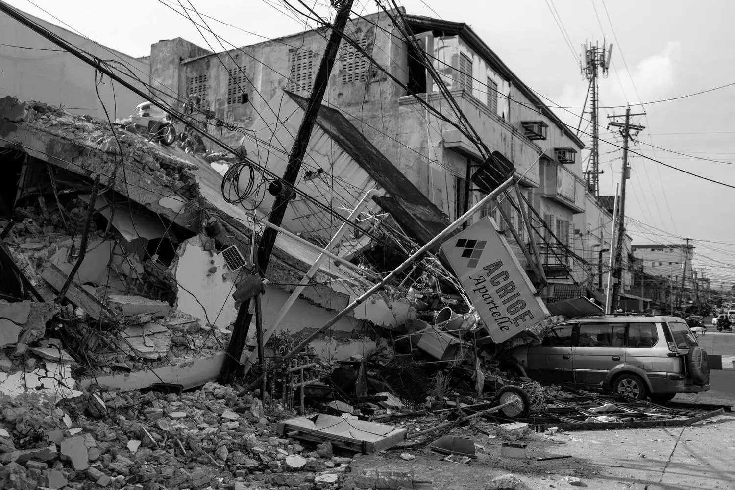 7.8 Earthquake Devastates Southern Philippines, 32 Dead as Tsunami Waves Strike Coasts