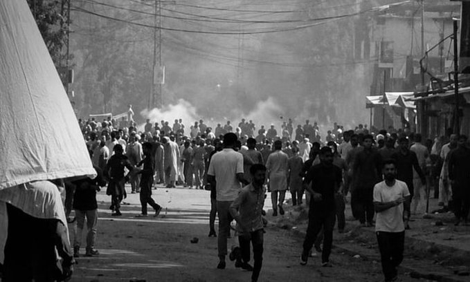 Pakistan's Bloody PoK Crackdown: Over 30 Dead, 200 Injured as Kashmiris Rise Against Munir