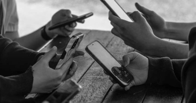 Canada Introduces Bill to Ban Social Media Access for Children Under 16, Regulate AI Chatbots