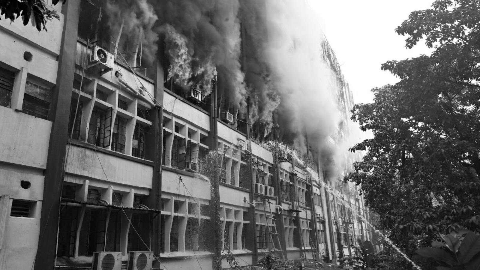 4,000 EVMs Reduced to Ashes in Kolkata Blaze, Probe Ordered Into Cause