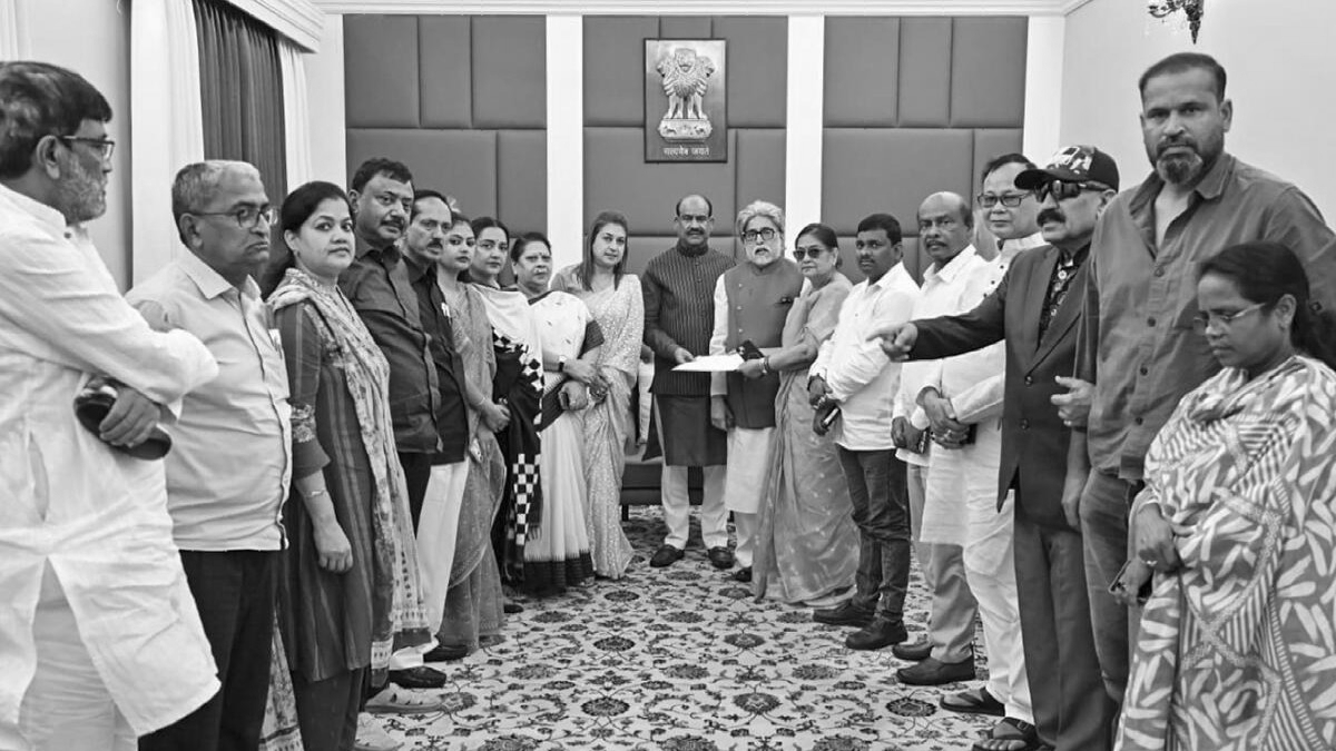 TMC's Tipping Point: 20 Rebel MPs Merge With NCPI, Back NDA in Party's Biggest Crisis