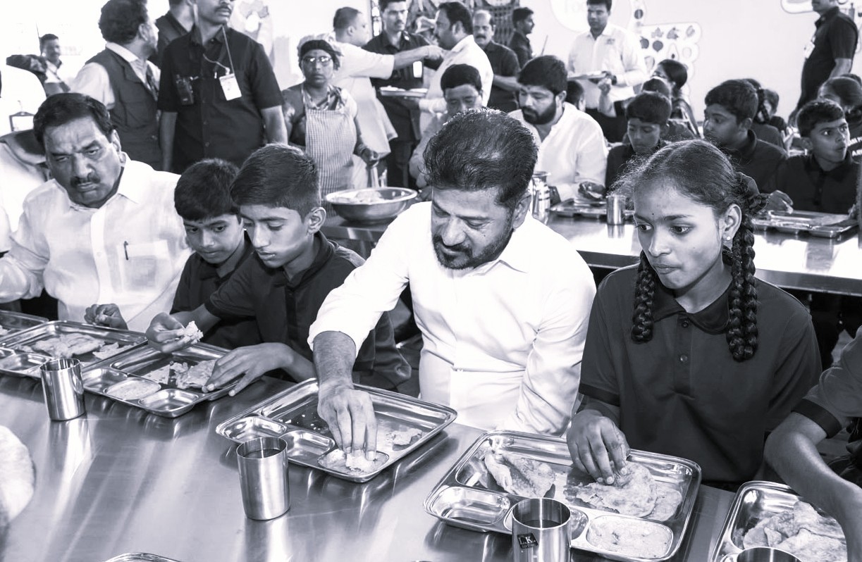 మెస్సీ పర్యటనను కూడా రాజకీయం చేస్తారా?: సీఎం రేవంత్ రెడ్డి