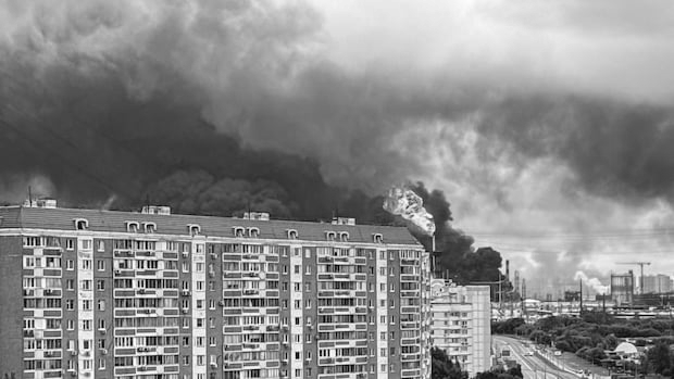Ukraine Drone Strike Hits Moscow Refinery, Grounds Flights Across Capital