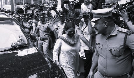 ED Questions Veena Vijayan for Over Nine Hours in CMRL Money Laundering Probe