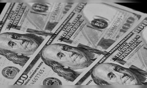 India's Forex Reserves Plunge Nearly $10 Billion, Slip Below $672 Billion on Gold Reserve Rout