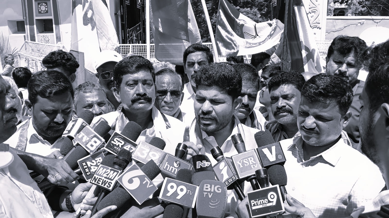 YSRCP Alleges Privatization Bid Behind APSRTC PPP Plan
