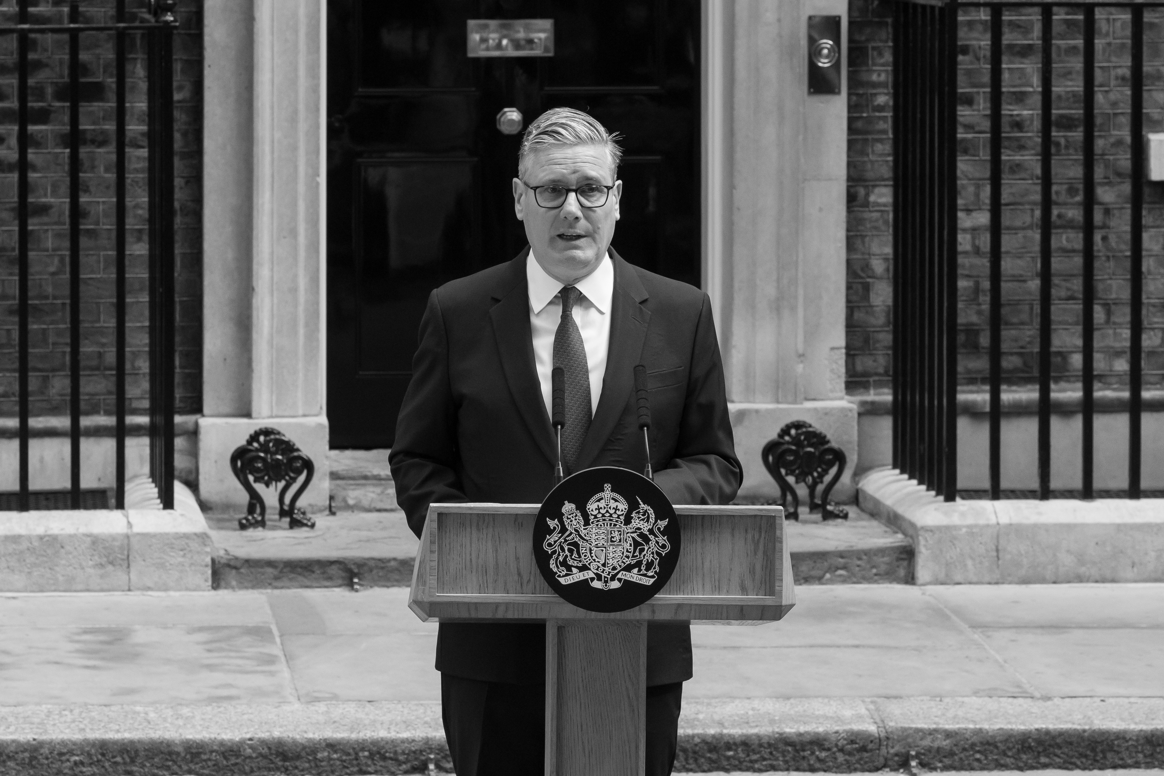 Keir Starmer Out: UK PM Resigns, Andy Burnham Set to Succeed Him as Labour Begins Leadership Transition