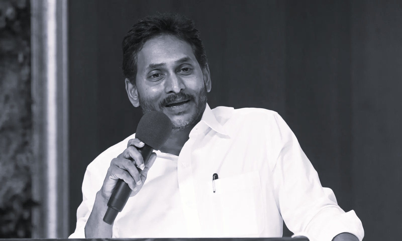 ఏపీలో కూటమి ప్రభుత్వ విధానాల వల్లే స్వయం సహాయక సంఘాల రుణ వృద్ధి పతనం: వైఎస్ జగన్