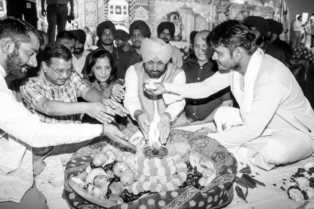 Amritsar to Get Grand Temple Dedicated to Mata Sita, Luv and Kush, Announces Kejriwal