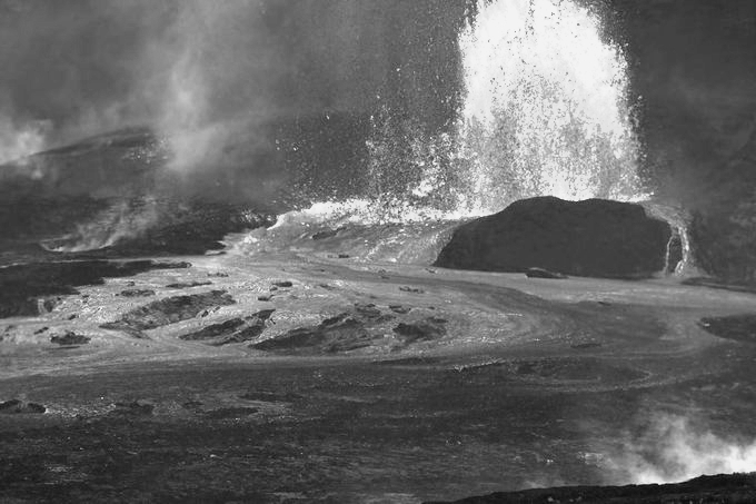 The Secret Behind Earth's Fiery Beginning? Giant Asteroid Impacts