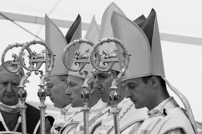 Traditionalist Catholic Group Defends Actions After Vatican Declares Schism
