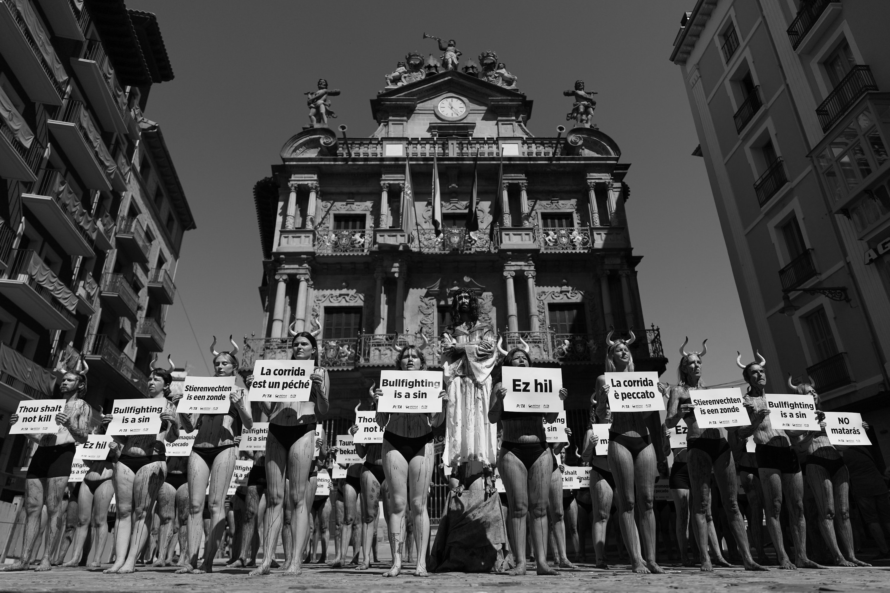 Bullfighting Is A Sin: Jesus Dressed Activist Sparks Pamplona Clash Before San Fermín Festival