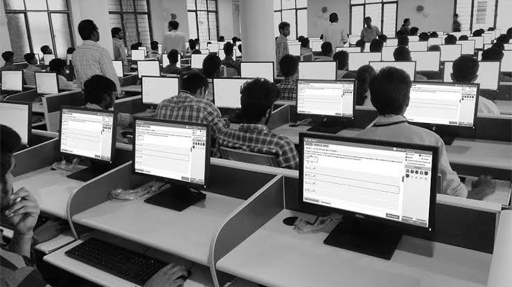 NEET-UG 2027 May Go Fully Online: CBT Exam Likely Over 5 Days Across 1,000 Centres