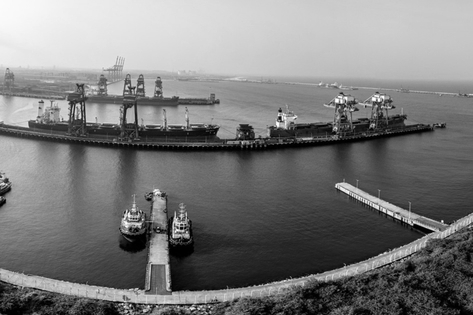 Chennai's Kamarajar Port Becomes India's Second Major Hub for Giant Cargo Ships