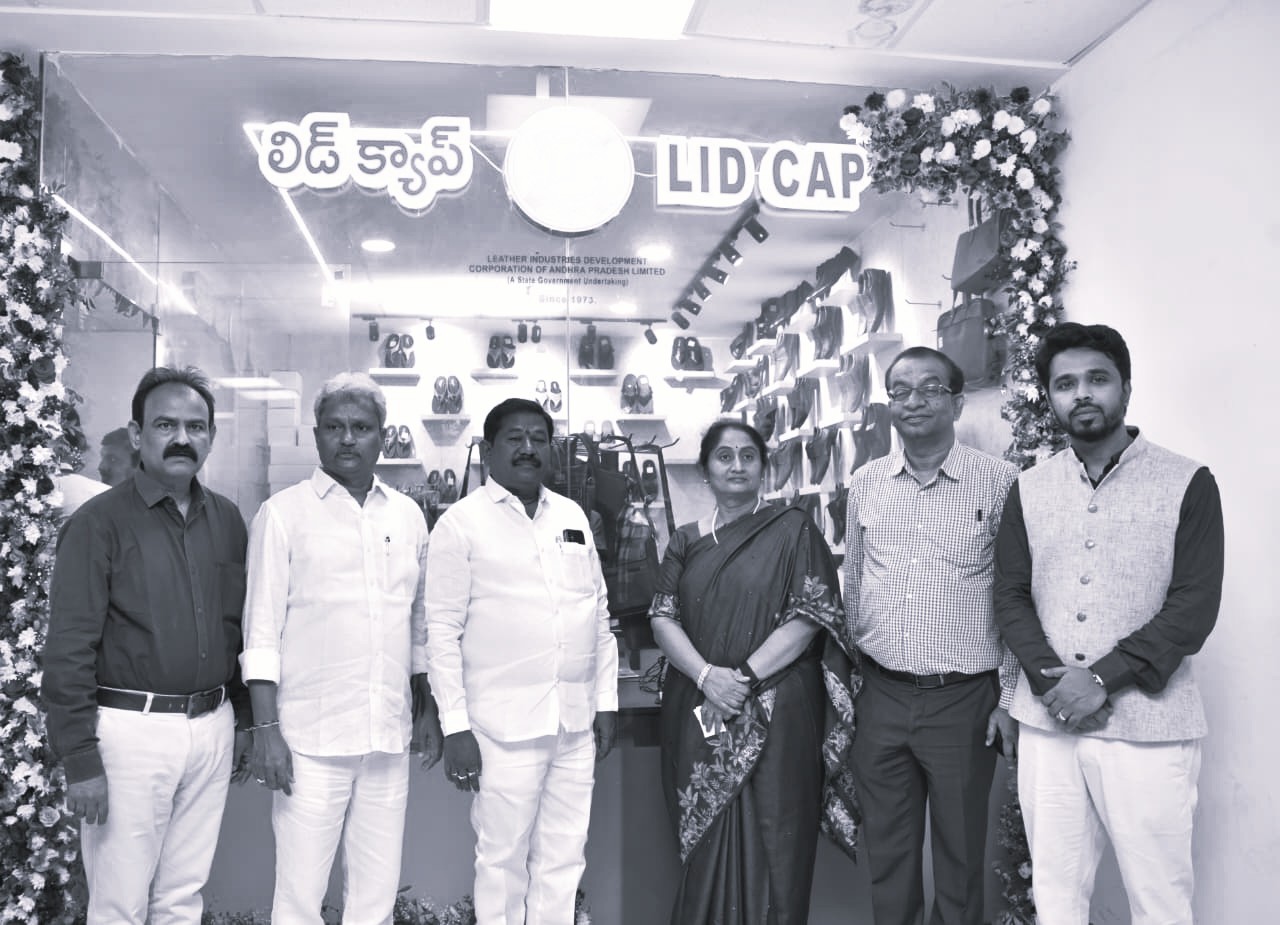 LIDCAP Outlet Opens in Secretariat, Expanding Market for Leather Products